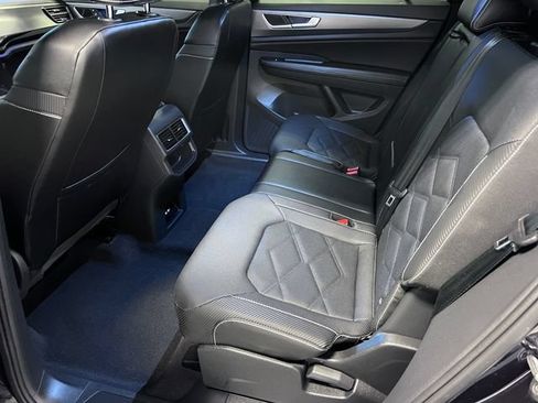 Certified 2024 Volkswagen Atlas Cross Sport SE FWD image 16