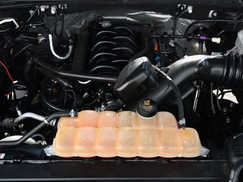 Used 2017 Ford F150 XLT image 18