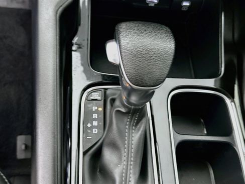 Used 2025 Kia Telluride LX FWD image 25