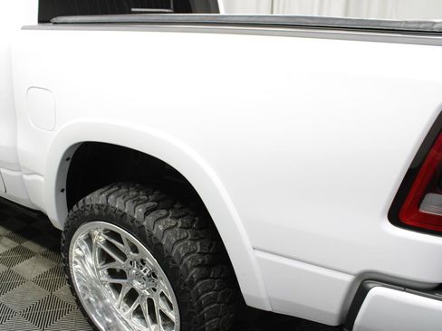 Used 2020 RAM 1500 Laramie AWD/4WD image 45