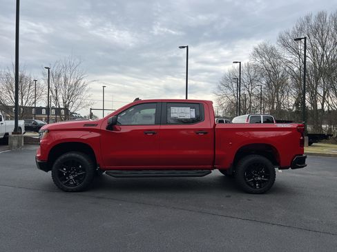 Used 2026 Chevrolet Silverado 1500 Custom Trail Boss w/ LPO, Dark Essentials Package image 6
