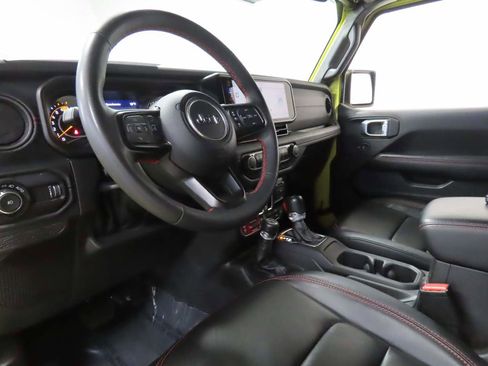 Used 2024 Jeep Wrangler Unlimited Rubicon w/ Convenience Group image 13