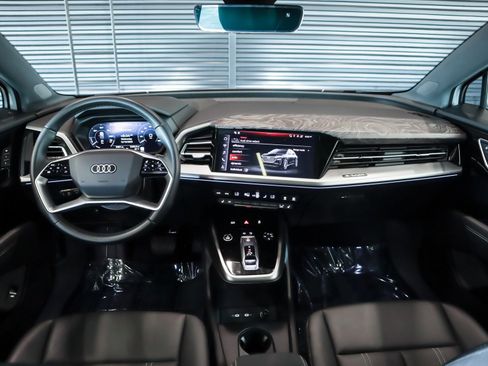 Used 2024 Audi Q4 e-tron Premium Plus w/ Premium Plus image 8