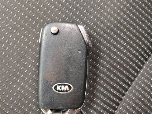 Used 2019 Kia Forte LXS FWD image 32