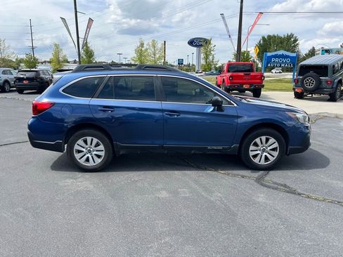 Used 2019 Subaru Outback 2.5i AWD/4WD image 5