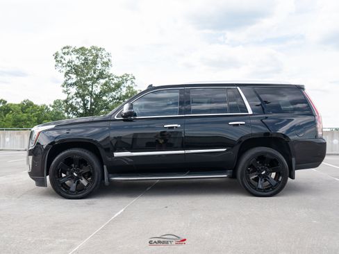 Used 2020 Cadillac Escalade Luxury AWD/4WD image 4