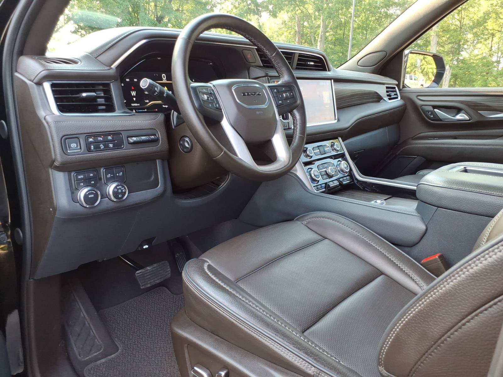 Certified 2024 GMC Yukon Denali AWD/4WD image 13