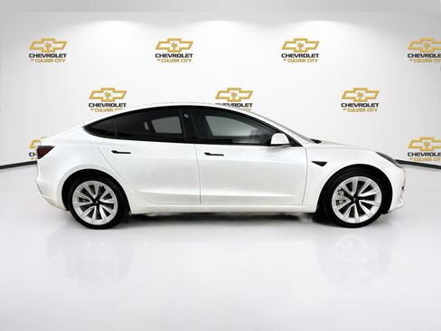 Used 2023 Tesla Model 3 Standard Range RWD image 9