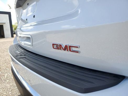 New 2026 GMC Yukon XL Denali w/ Sun & Power Step Package AWD/4WD image 7