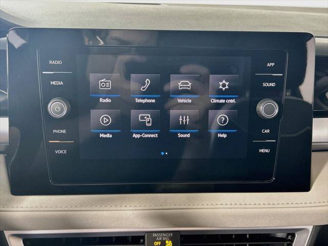 New 2027 Volkswagen Taos SE AWD/4WD image 14