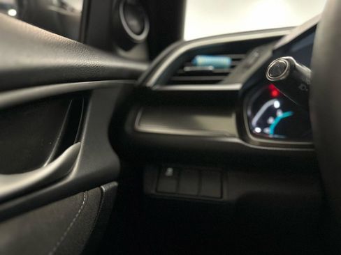 Used 2018 Honda Civic EX image 22