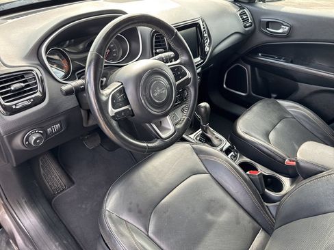 Used 2019 Jeep Compass Limited FWD image 30