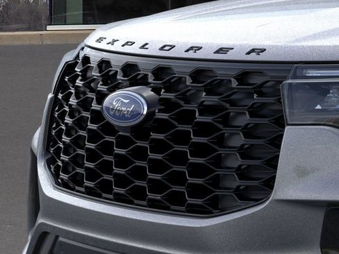 New 2026 Ford Explorer ST-Line w/ ST-Line Street Pack image 17