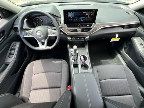 New 2026 Nissan Altima 2.5 SV w/ SV Special Edition Package FWD image 17