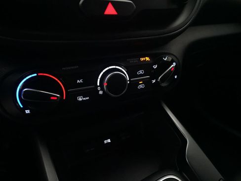 Certified 2023 Kia Soul LX w/ LX Technology Package FWD image 20