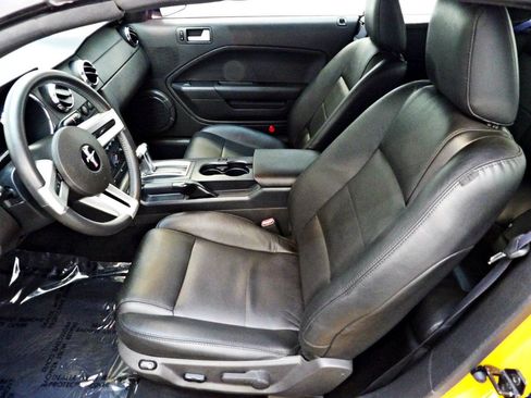 Used 2008 Ford Mustang Premium RWD image 14