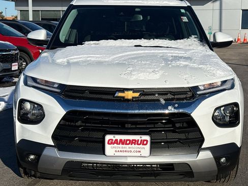 Used 2023 Chevrolet TrailBlazer LT w/ Convenience Package image 3