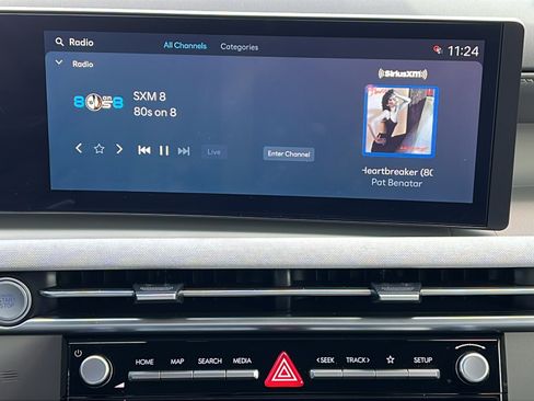 Certified 2025 Hyundai Tucson Limited AWD/4WD image 15
