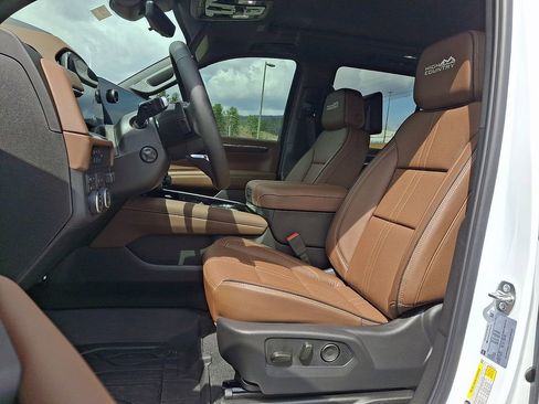 New 2026 Chevrolet Tahoe High Country AWD/4WD image 6