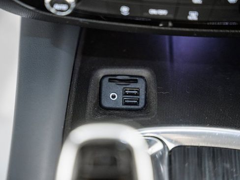 Used 2020 Buick Enclave Essence image 26