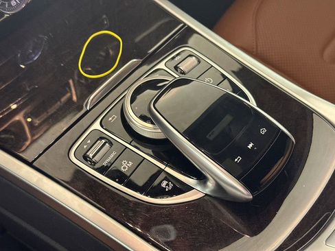 Used 2021 Mercedes-Benz G 550 image 7