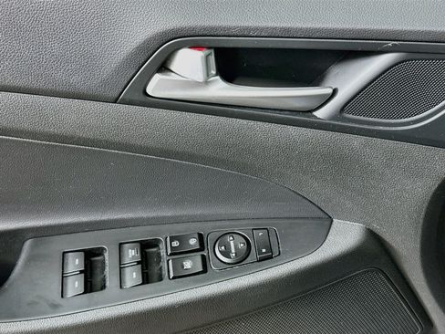 Used 2020 Hyundai Tucson Sport FWD image 15