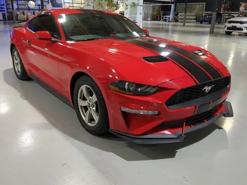 Used 2021 Ford Mustang Coupe image 4