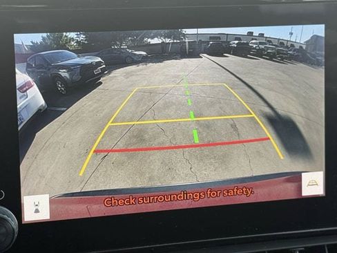 Used 2025 Toyota RAV4 XLE FWD image 18