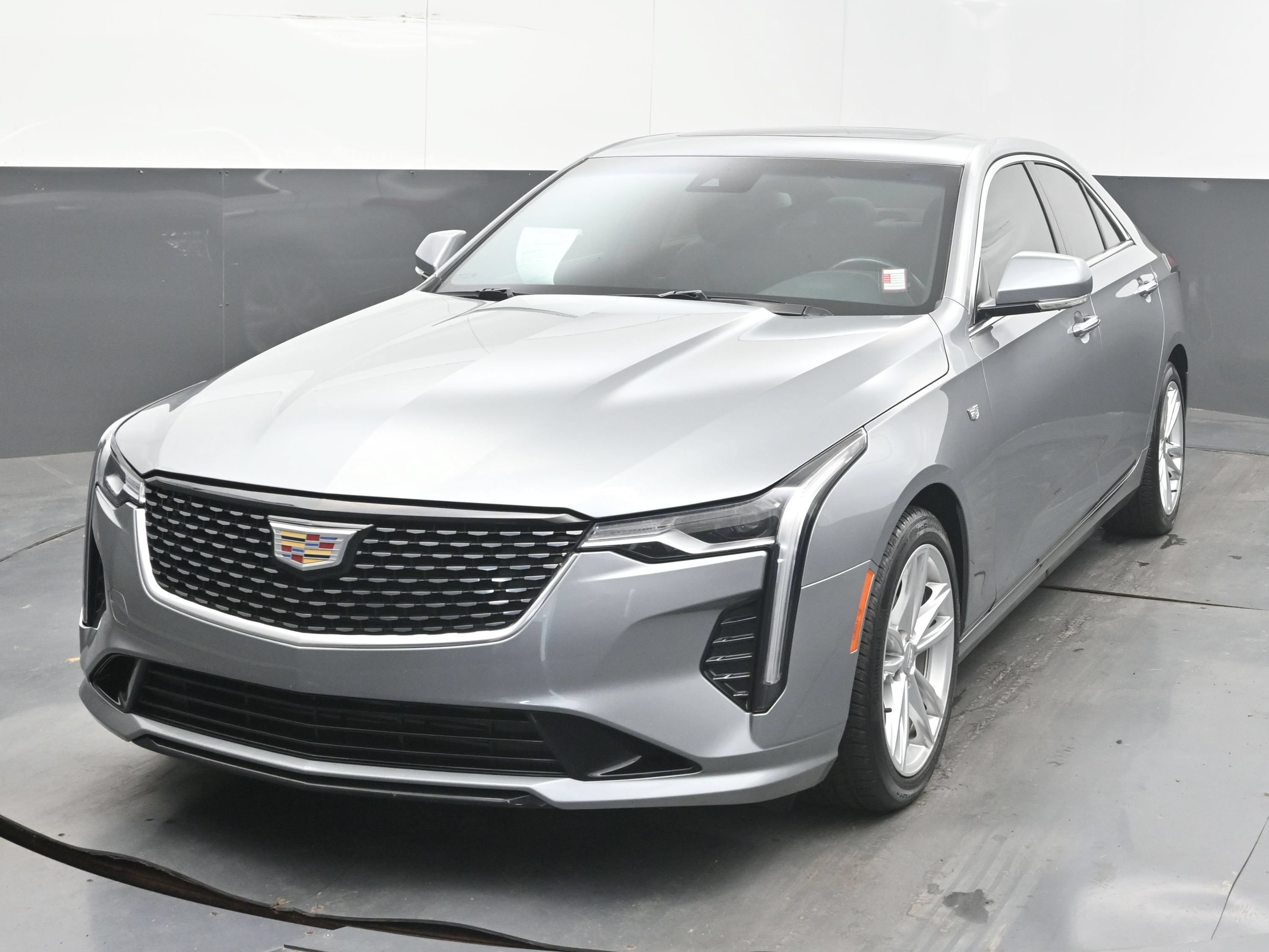 Used 2023 Cadillac CT4 Luxury w/ Sun And Sound Package RWD image 4