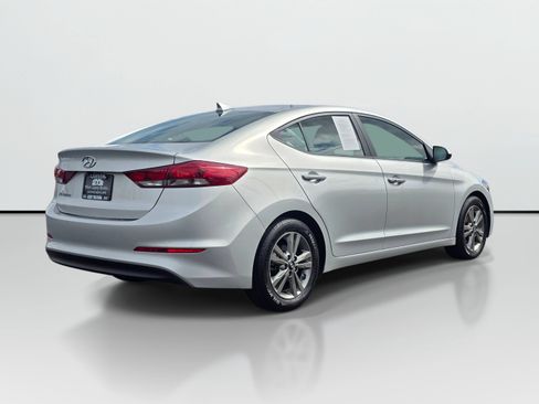 Used 2018 Hyundai Elantra Value Edition FWD image 5