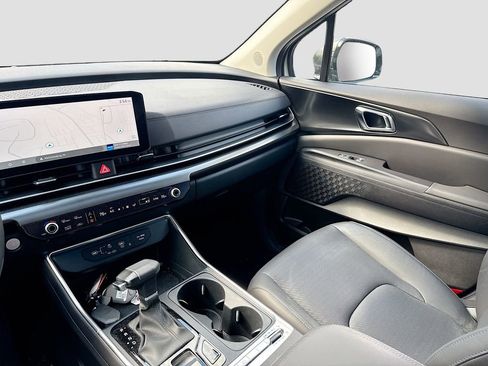 Certified 2026 Kia Carnival SX Prestige FWD image 28