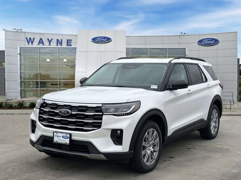 New 2026 Ford Explorer Active w/ Active Comfort Package image 2