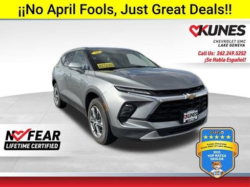 Used 2025 Chevrolet Blazer LT image 1