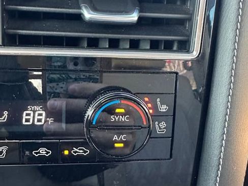 Used 2022 Nissan Armada Platinum w/ Captain's Chairs Package image 20