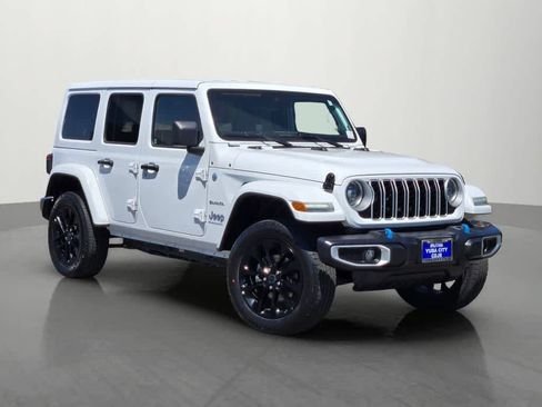 Used 2024 Jeep Wrangler Unlimited Sahara AWD/4WD image 8