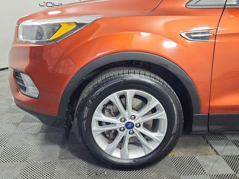 Used 2019 Ford Escape SE AWD/4WD image 3