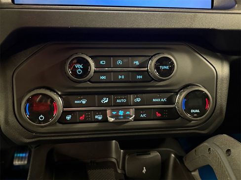 New 2026 Ford Bronco Badlands image 17