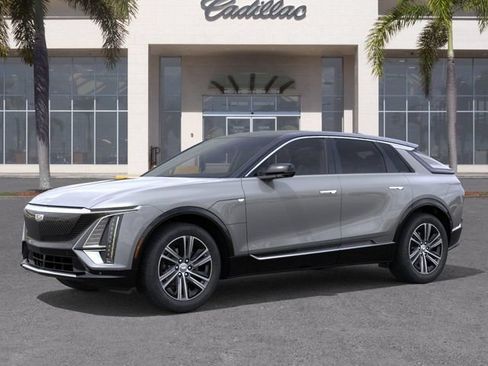 New 2026 Cadillac Lyriq Luxury AWD/4WD image 2