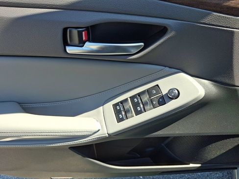 Used 2020 Toyota Avalon XLE w/ Moonroof Package FWD image 14