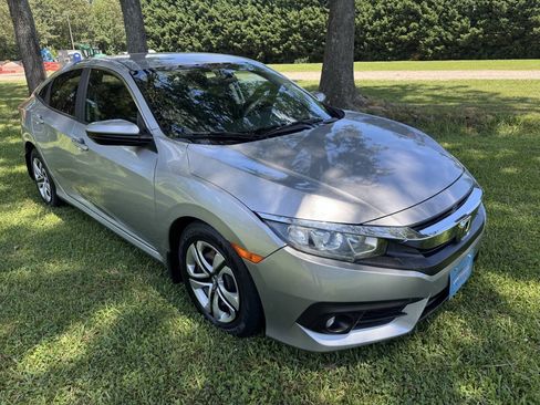 Used 2017 Honda Civic LX image 3