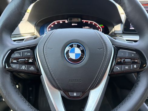 Certified 2023 BMW 530e xDrive w/ Premium Package AWD/4WD image 11