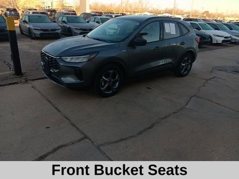 Used 2025 Ford Escape ST-Line image 9