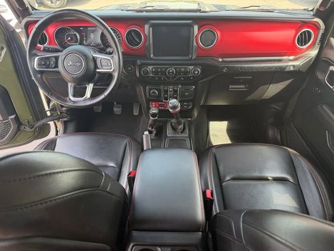 Used 2021 Jeep Wrangler Unlimited Rubicon AWD/4WD image 10