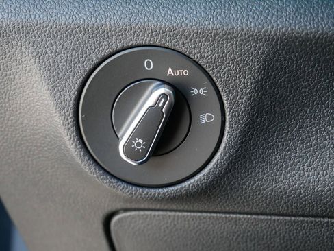 Used 2024 Volkswagen Jetta GLI Autobahn image 26