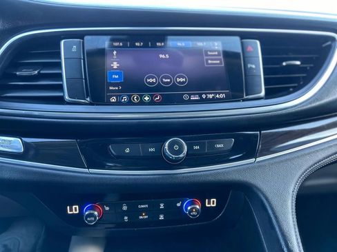 Used 2020 Buick Enclave Essence FWD image 28