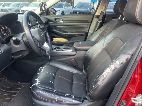 Used 2019 Nissan Altima 2.5 SR w/ SR Premium Package image 9