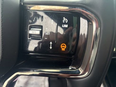 Used 2025 Land Rover Range Rover Sport Dynamic SE image 22