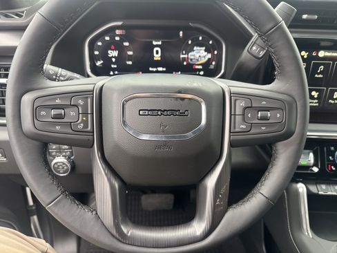New 2026 GMC Sierra 2500 Denali Ultimate AWD/4WD image 17