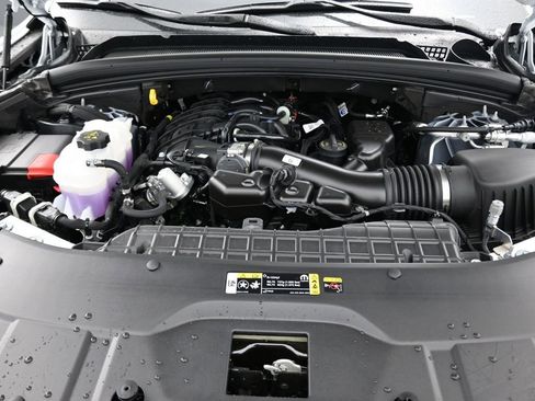 New 2025 Jeep Grand Cherokee L Laredo image 11