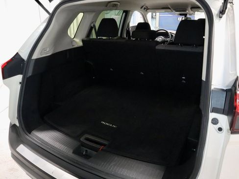 Certified 2023 Nissan Rogue SV image 14